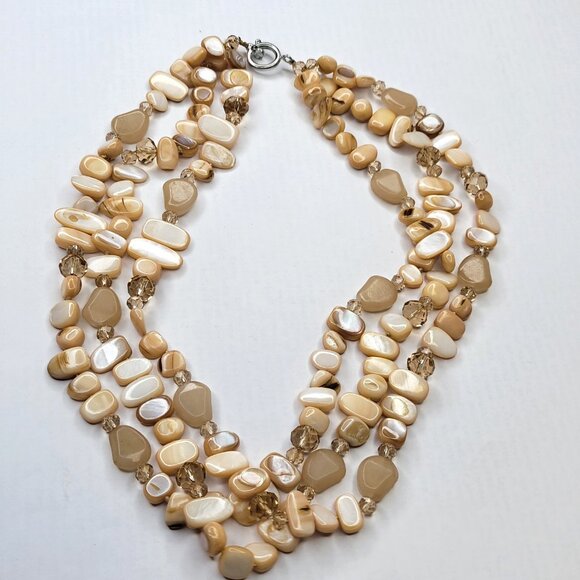 Pastel Beige Mother of Pearl Necklace Shell Bead Chips Three Strand Bib Necklace - Picture 8 of 10